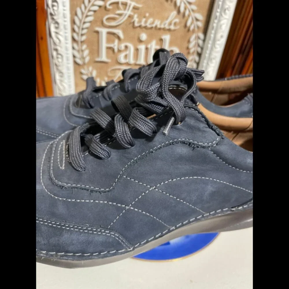 Clark Blue Suede shoes - Picture 8 of 8